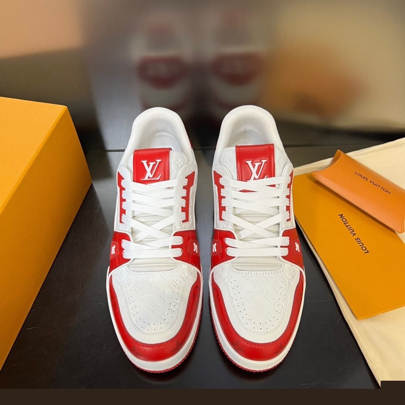 l**is V*t*n sneakers